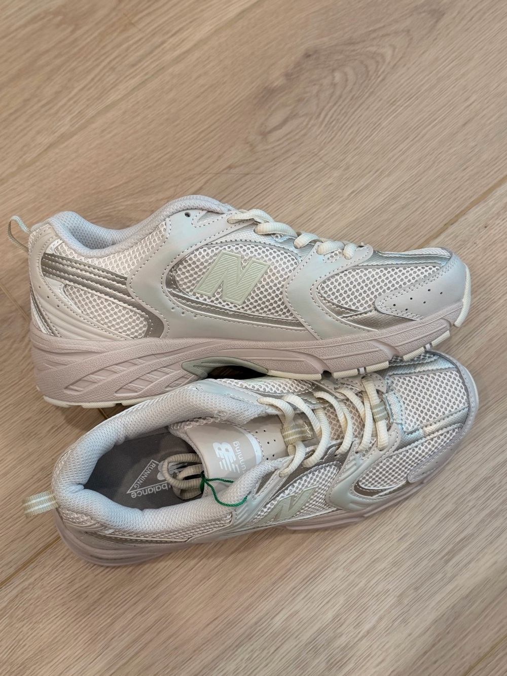 NEW New Balance 530 Moonbeam / Sea Salt Sneakers